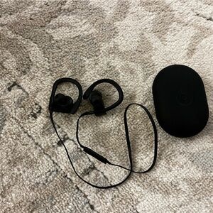 Powerbeat3 Wireless Headphones - Black